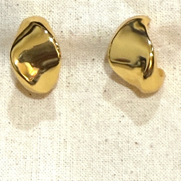 NWOT J. Crew Curved hoop earrings Top Rated - Picture 3 of 5